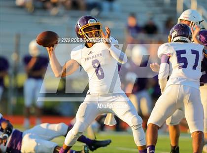 Thumbnail 1 in Farmersville vs Bonham (Scrimmage) photogallery.