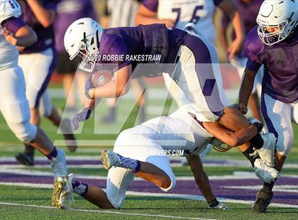 Thumbnail 3 in Farmersville vs Bonham (Scrimmage) photogallery.