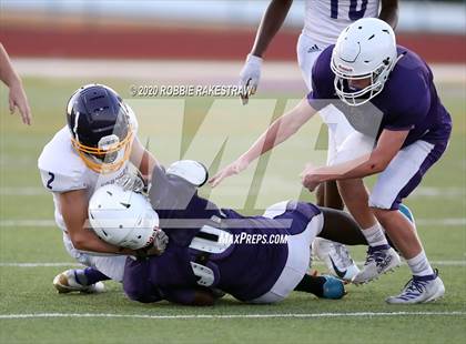Thumbnail 1 in Farmersville vs Bonham (Scrimmage) photogallery.