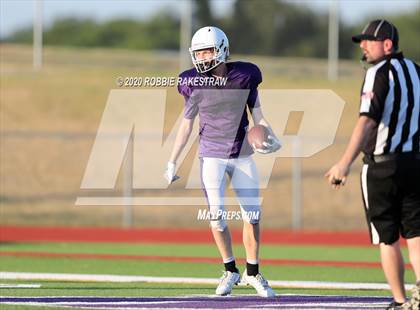 Thumbnail 3 in Farmersville vs Bonham (Scrimmage) photogallery.