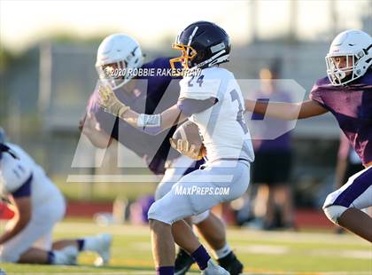 Thumbnail 1 in Farmersville vs Bonham (Scrimmage) photogallery.