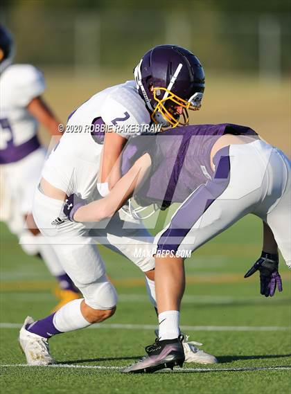 Thumbnail 2 in Farmersville vs Bonham (Scrimmage) photogallery.
