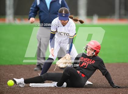 Thumbnail 1 in Penfield vs Victor (Scrimmage)  photogallery.