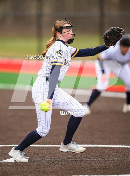 Thumbnail 2 in Penfield vs Victor (Scrimmage)  photogallery.