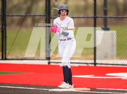Thumbnail 1 in Penfield vs Victor (Scrimmage)  photogallery.