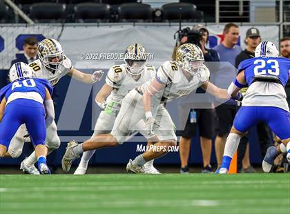 Thumbnail 2 in Poth vs Gunter (UIL 3A  D2 Final) photogallery.