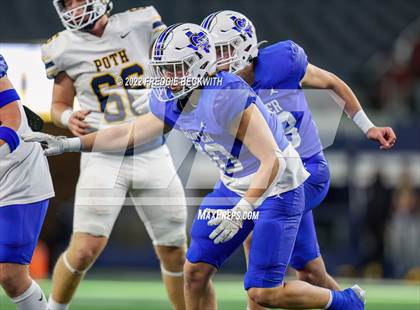 Thumbnail 1 in Poth vs Gunter (UIL 3A  D2 Final) photogallery.