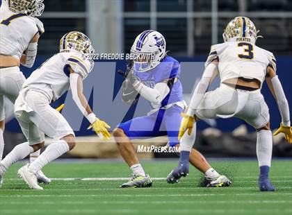 Thumbnail 2 in Poth vs Gunter (UIL 3A  D2 Final) photogallery.