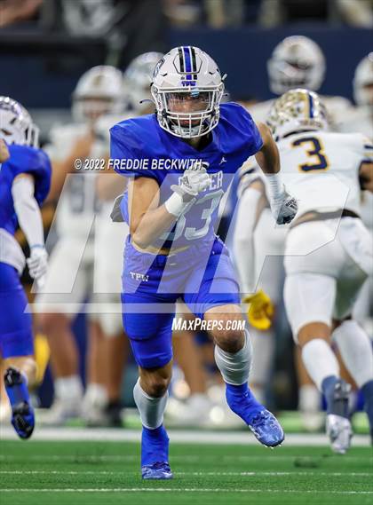 Thumbnail 2 in Poth vs Gunter (UIL 3A  D2 Final) photogallery.