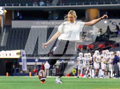 Thumbnail 3 in Poth vs Gunter (UIL 3A  D2 Final) photogallery.