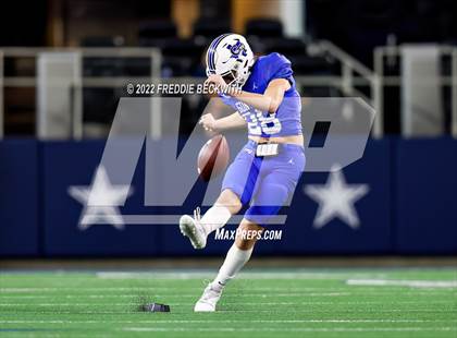 Thumbnail 2 in Poth vs Gunter (UIL 3A  D2 Final) photogallery.