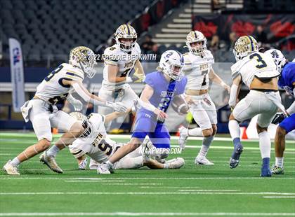 Thumbnail 3 in Poth vs Gunter (UIL 3A  D2 Final) photogallery.