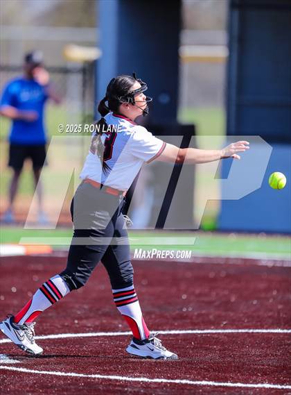 Thumbnail 2 in Deer Creek @ Mustang photogallery.