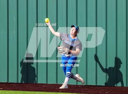 Thumbnail 3 in Deer Creek @ Mustang photogallery.