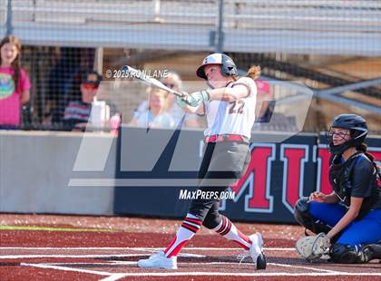 Thumbnail 3 in Deer Creek @ Mustang photogallery.