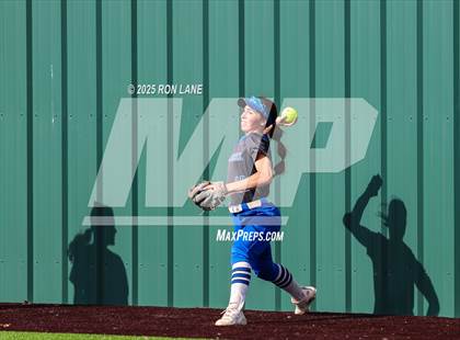 Thumbnail 2 in Deer Creek @ Mustang photogallery.