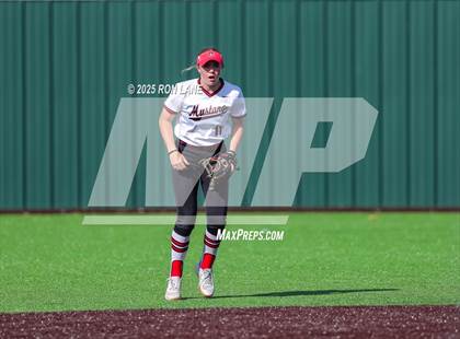 Thumbnail 1 in Deer Creek @ Mustang photogallery.