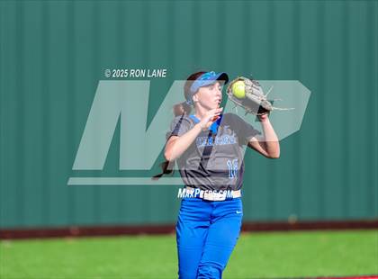 Thumbnail 3 in Deer Creek @ Mustang photogallery.