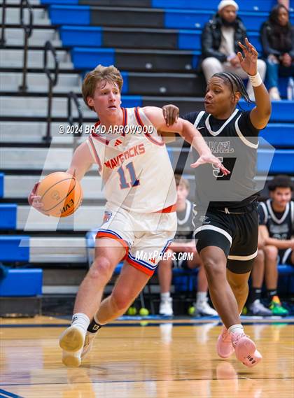 Thumbnail 2 in Carmel Christian vs. Marvin Ridge (Phenom Lakesgiving) photogallery.