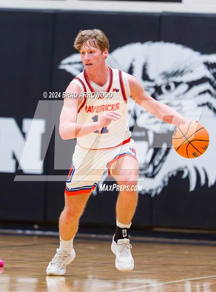 Thumbnail 3 in Carmel Christian vs. Marvin Ridge (Phenom Lakesgiving) photogallery.