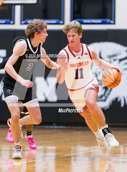 Thumbnail 1 in Carmel Christian vs. Marvin Ridge (Phenom Lakesgiving) photogallery.
