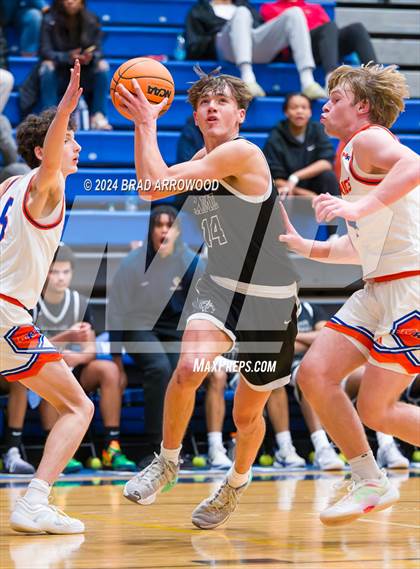Thumbnail 2 in Carmel Christian vs. Marvin Ridge (Phenom Lakesgiving) photogallery.