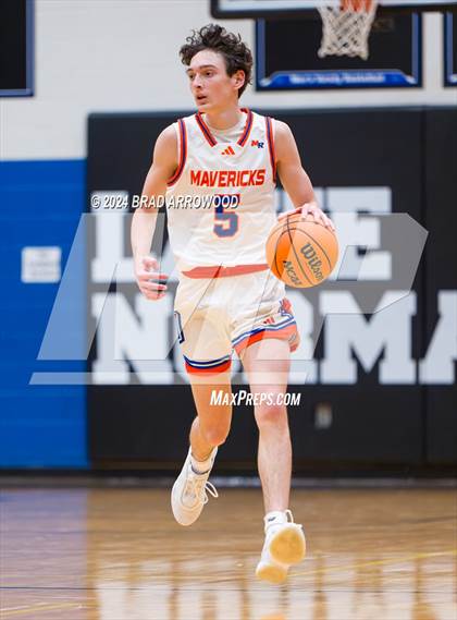 Thumbnail 2 in Carmel Christian vs. Marvin Ridge (Phenom Lakesgiving) photogallery.
