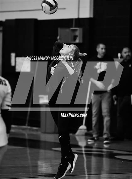Thumbnail 3 in Mt. Pulaski @ Illini Central photogallery.