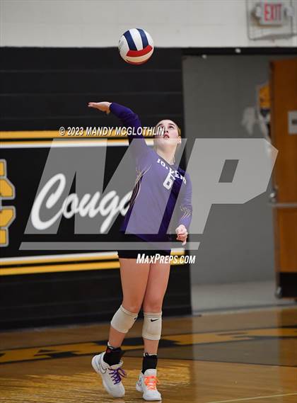 Thumbnail 3 in Mt. Pulaski @ Illini Central photogallery.