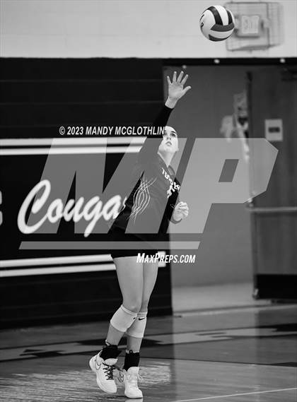 Thumbnail 2 in Mt. Pulaski @ Illini Central photogallery.