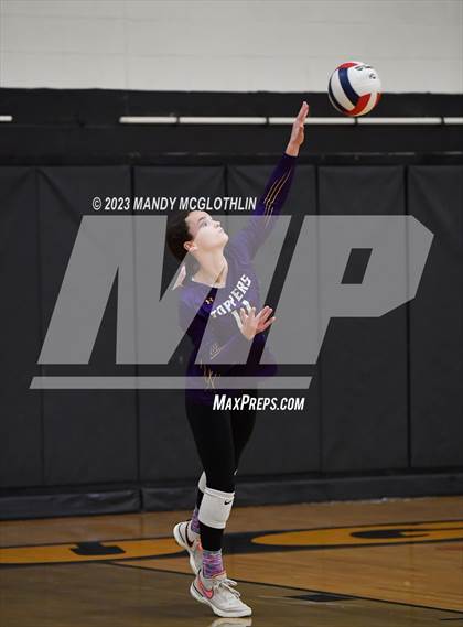 Thumbnail 1 in Mt. Pulaski @ Illini Central photogallery.