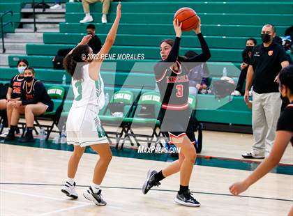 Thumbnail 2 in Lincoln vs Eagle Rock photogallery.