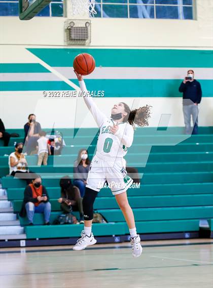Thumbnail 2 in Lincoln vs Eagle Rock photogallery.