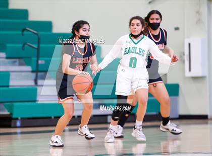 Thumbnail 1 in Lincoln vs Eagle Rock photogallery.