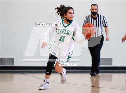 Thumbnail 3 in Lincoln vs Eagle Rock photogallery.