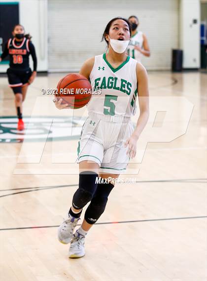 Thumbnail 3 in Lincoln vs Eagle Rock photogallery.