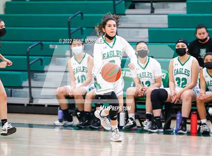 Thumbnail 3 in Lincoln vs Eagle Rock photogallery.