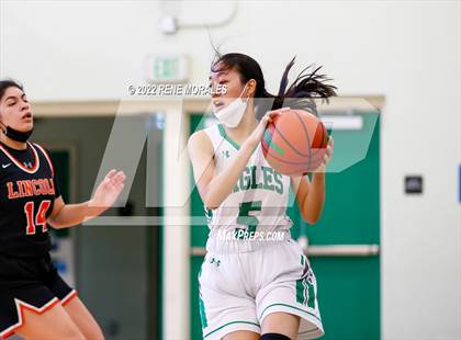Thumbnail 2 in Lincoln vs Eagle Rock photogallery.