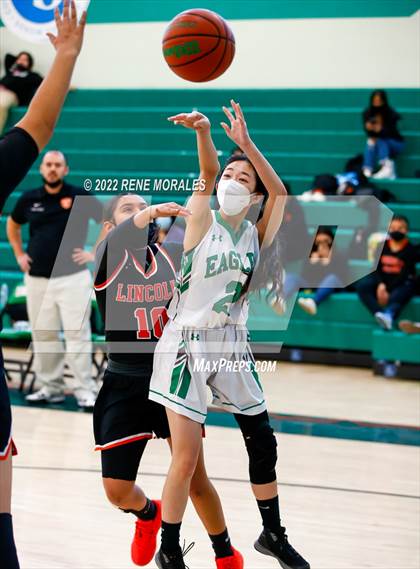 Thumbnail 1 in Lincoln vs Eagle Rock photogallery.