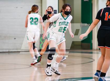 Thumbnail 3 in Lincoln vs Eagle Rock photogallery.