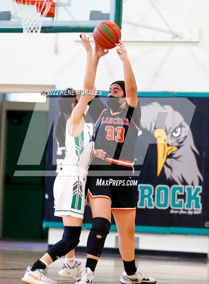 Thumbnail 1 in Lincoln vs Eagle Rock photogallery.