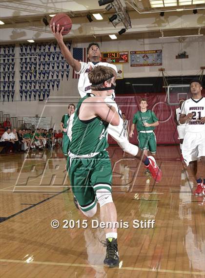 Thumbnail 1 in Modesto Christian vs. St. Mary's (Father Barry Christmas Classic) photogallery.