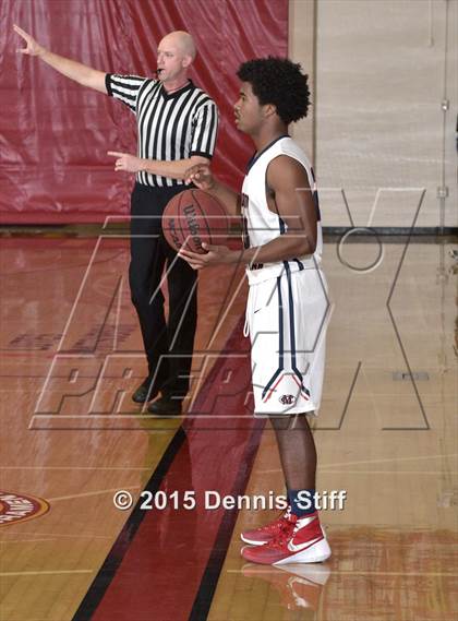 Thumbnail 3 in Modesto Christian vs. St. Mary's (Father Barry Christmas Classic) photogallery.