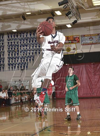 Thumbnail 2 in Modesto Christian vs. St. Mary's (Father Barry Christmas Classic) photogallery.