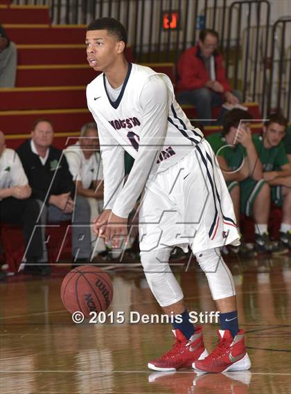 Thumbnail 3 in Modesto Christian vs. St. Mary's (Father Barry Christmas Classic) photogallery.