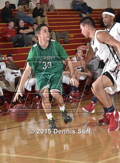 Thumbnail 1 in Modesto Christian vs. St. Mary's (Father Barry Christmas Classic) photogallery.