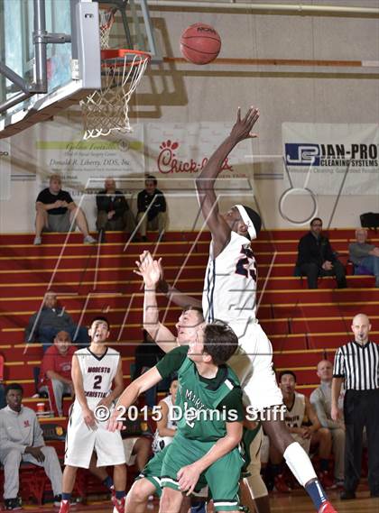 Thumbnail 1 in Modesto Christian vs. St. Mary's (Father Barry Christmas Classic) photogallery.