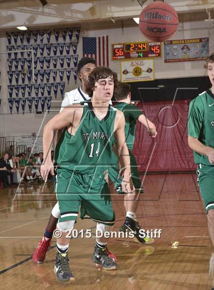 Thumbnail 3 in Modesto Christian vs. St. Mary's (Father Barry Christmas Classic) photogallery.
