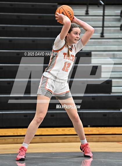 Thumbnail 2 in D'Evelyn @ Lakewood photogallery.