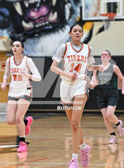 Thumbnail 2 in D'Evelyn @ Lakewood photogallery.